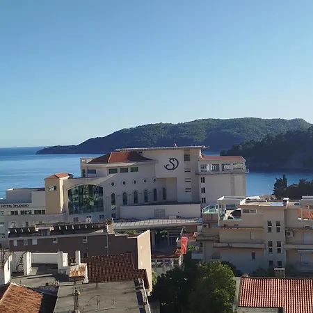 Elia - Great One Bedroom With Pool And Seaview Budva